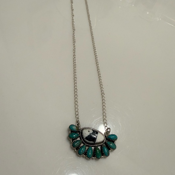 Nizhoni Traders Kingman Turquoise and White Buffalo Necklace - Picture 2 of 5